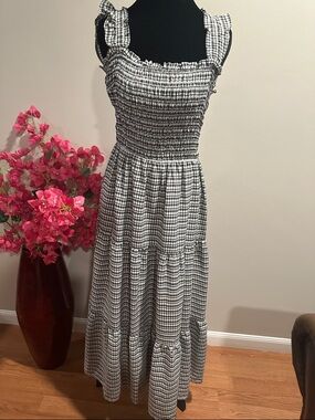 Smocked Gingham Tiered Maxi Dress - Black & White
